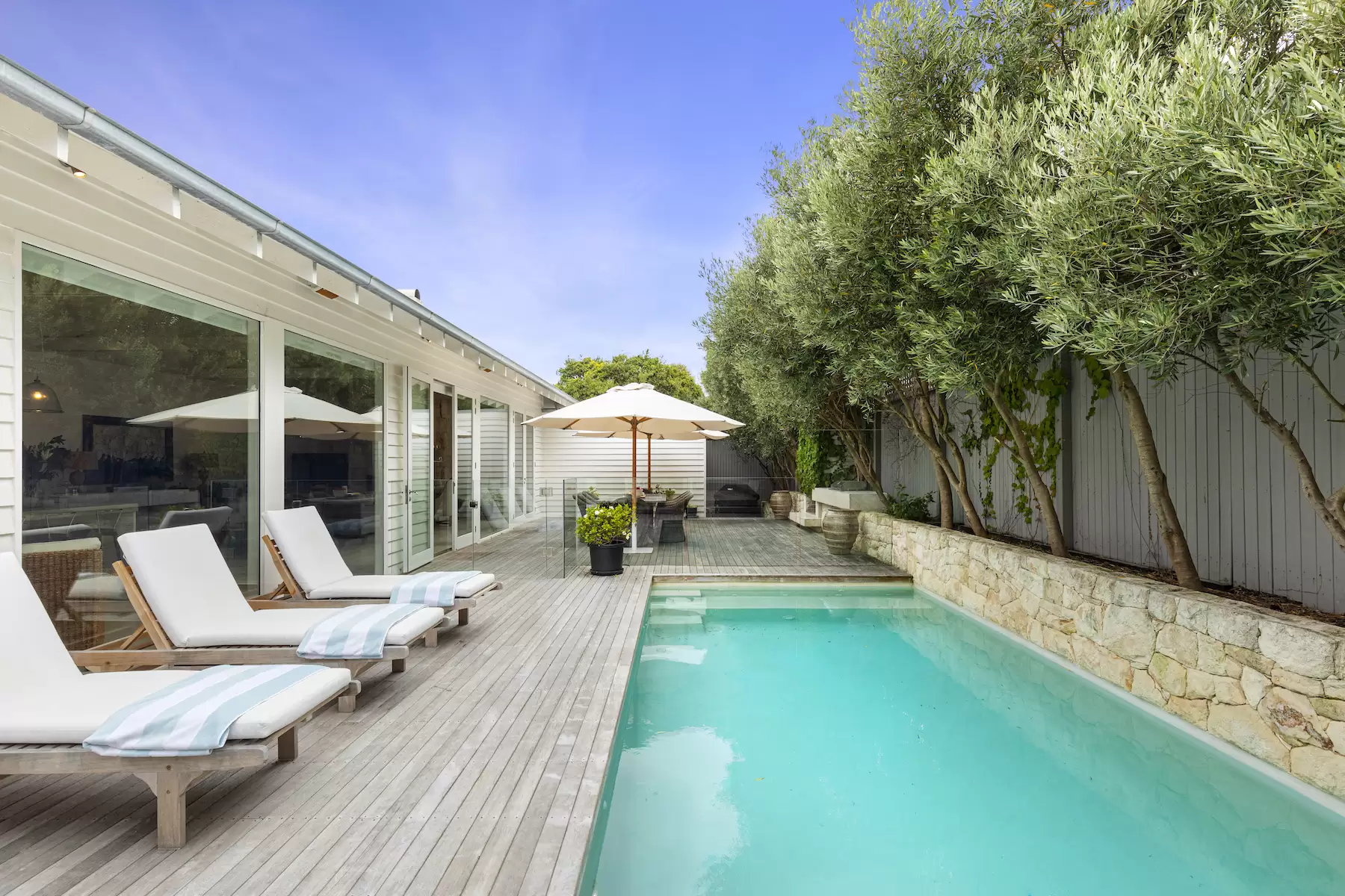 202 Ocean Beach Road, Sorrento Sold by Melbourne Sotheby's International Realty - image 1