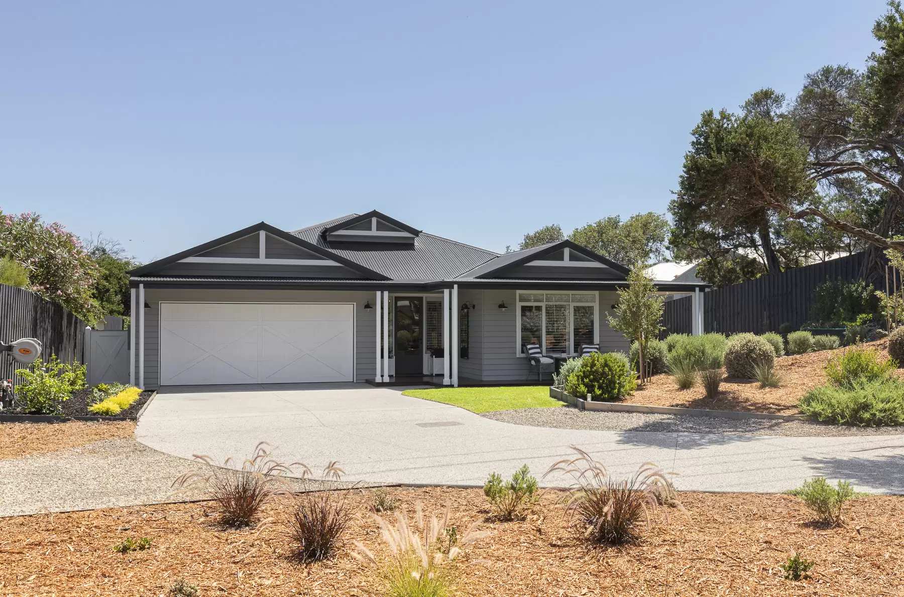 52 Hughes Road, Sorrento Sold by Melbourne Sotheby's International Realty - image 2