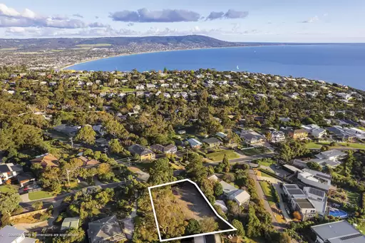 35 Stanley Crescent, Mount Martha Sold by Melbourne Sotheby's International Realty