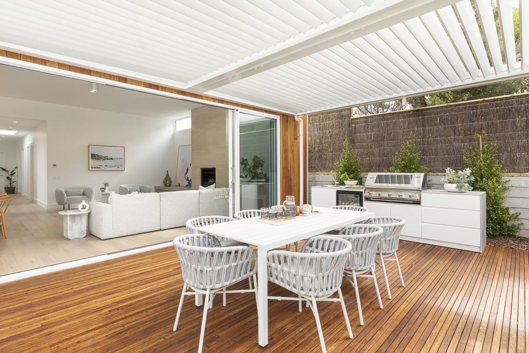 8 Archer Street, Blairgowrie Sold by Melbourne Sotheby's International Realty - image 3