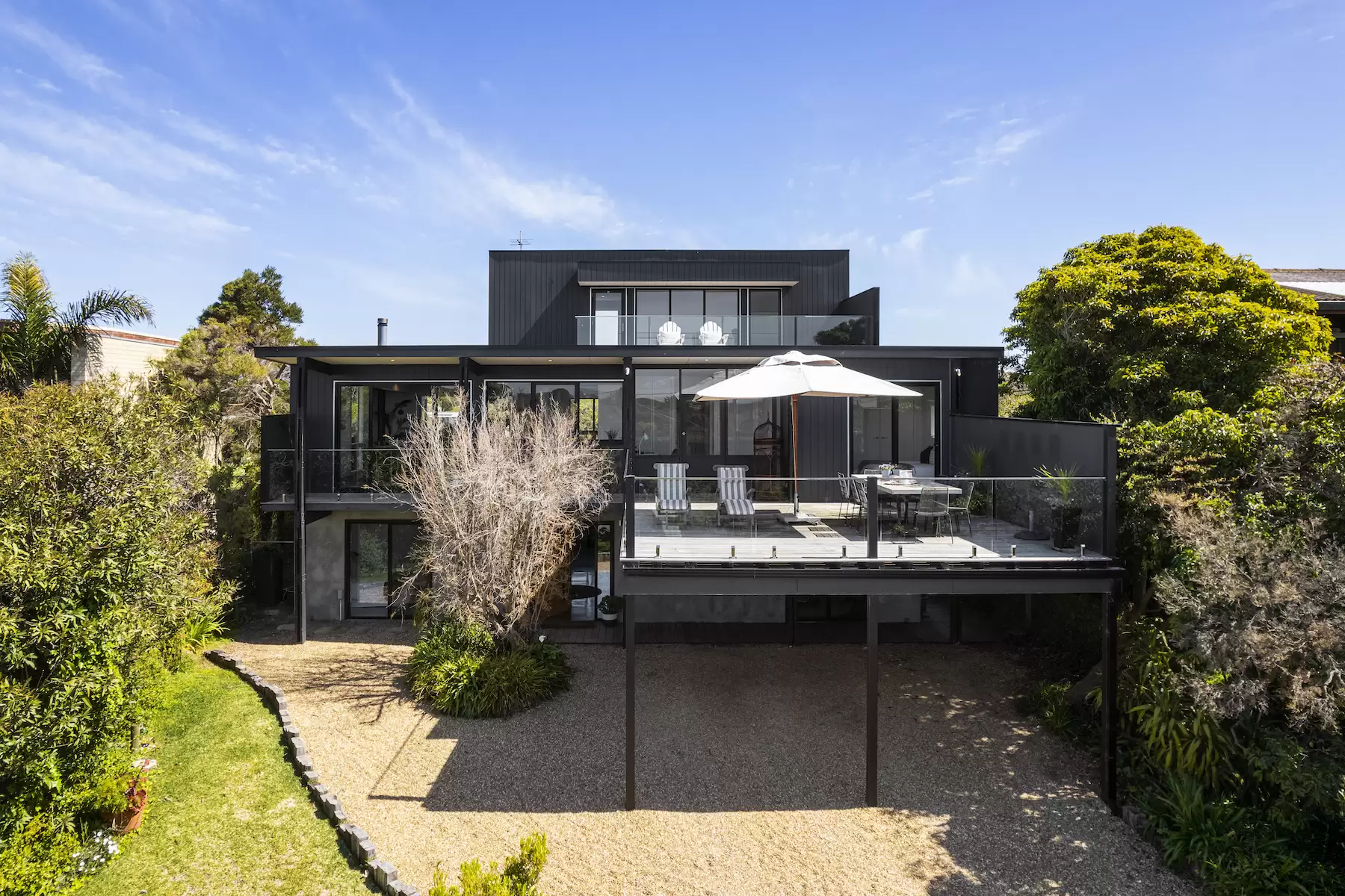 57 Seaview Street, Blairgowrie Sold by Melbourne Sotheby's International Realty - image 3