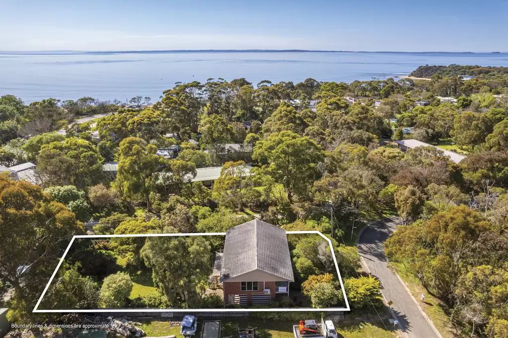 11 Murray Drive, Point Leo Sold by Melbourne Sotheby's International Realty