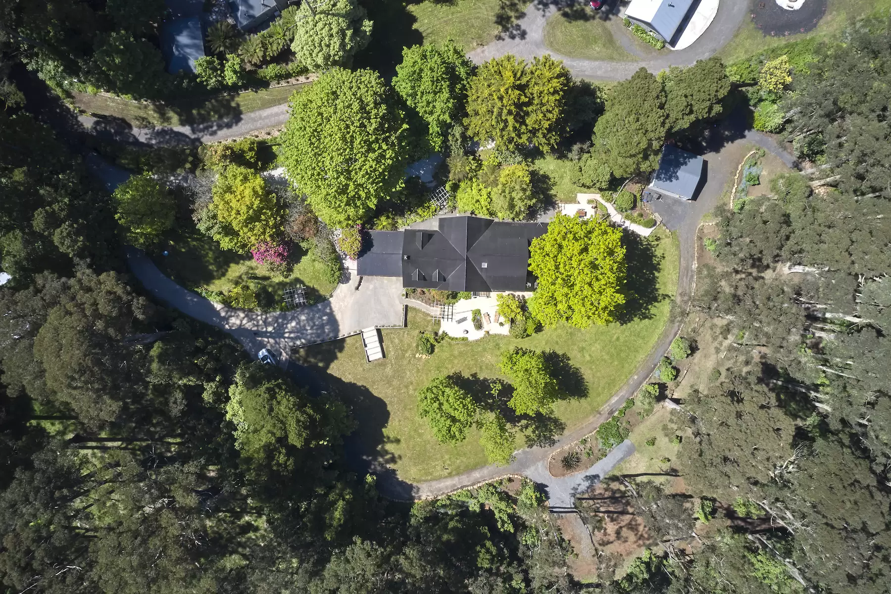 948 Mount Macedon Road, Mount Macedon Sold by Melbourne Sotheby's International Realty - image 3