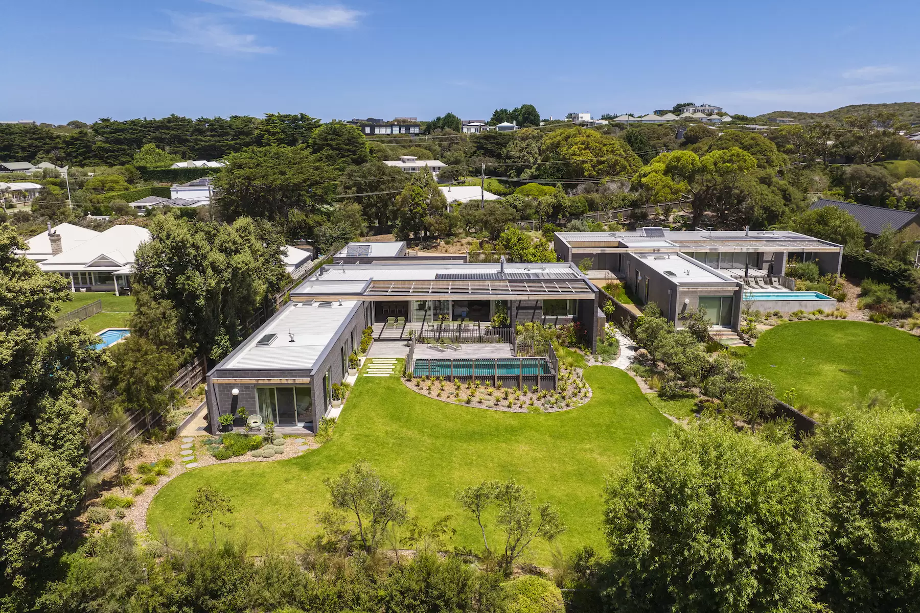 32 Elizabeth Road, Portsea Sold by Melbourne Sotheby's International Realty - image 2