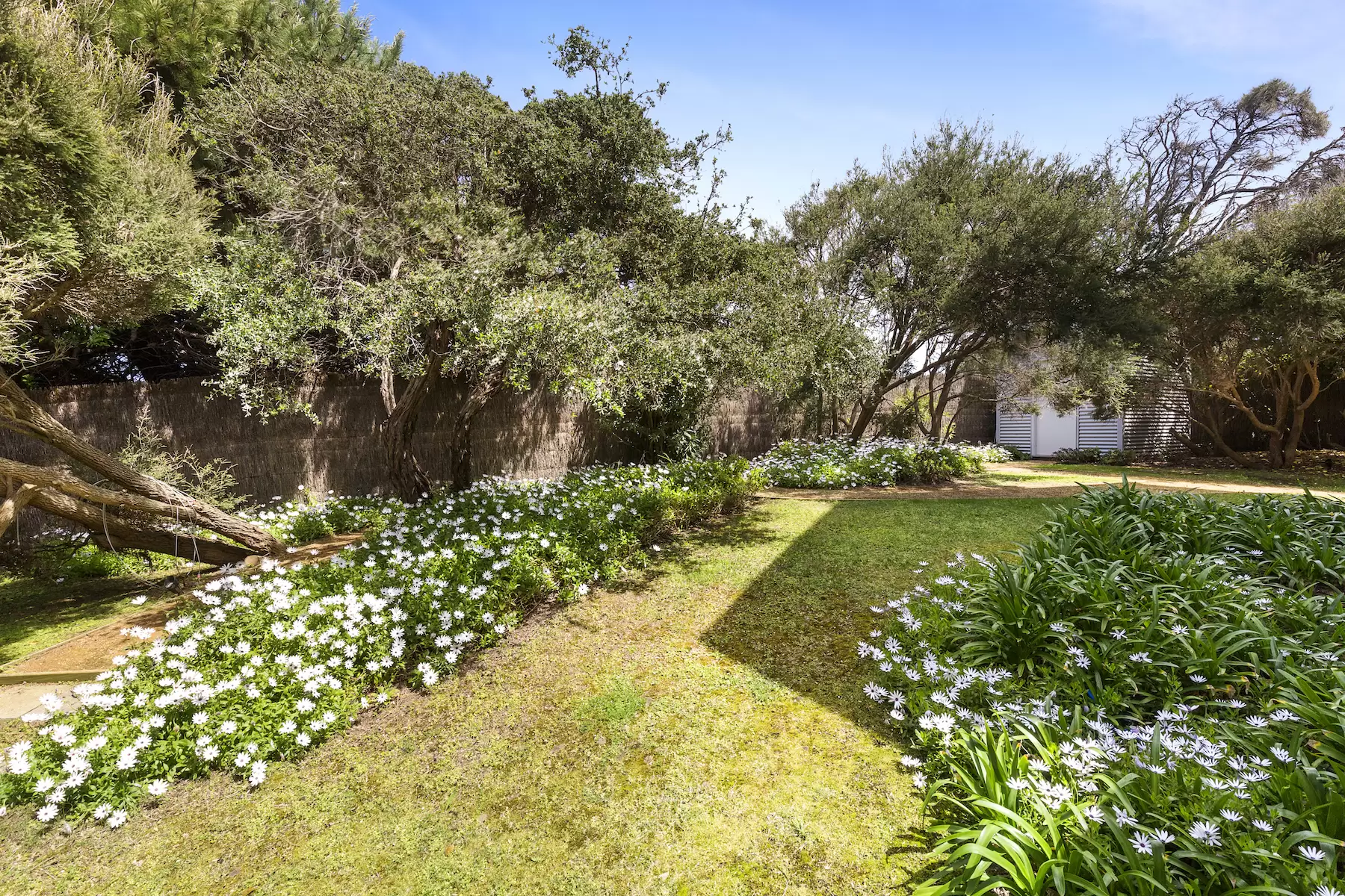 38 Latham Drive, Portsea Sold by Melbourne Sotheby's International Realty - image 16