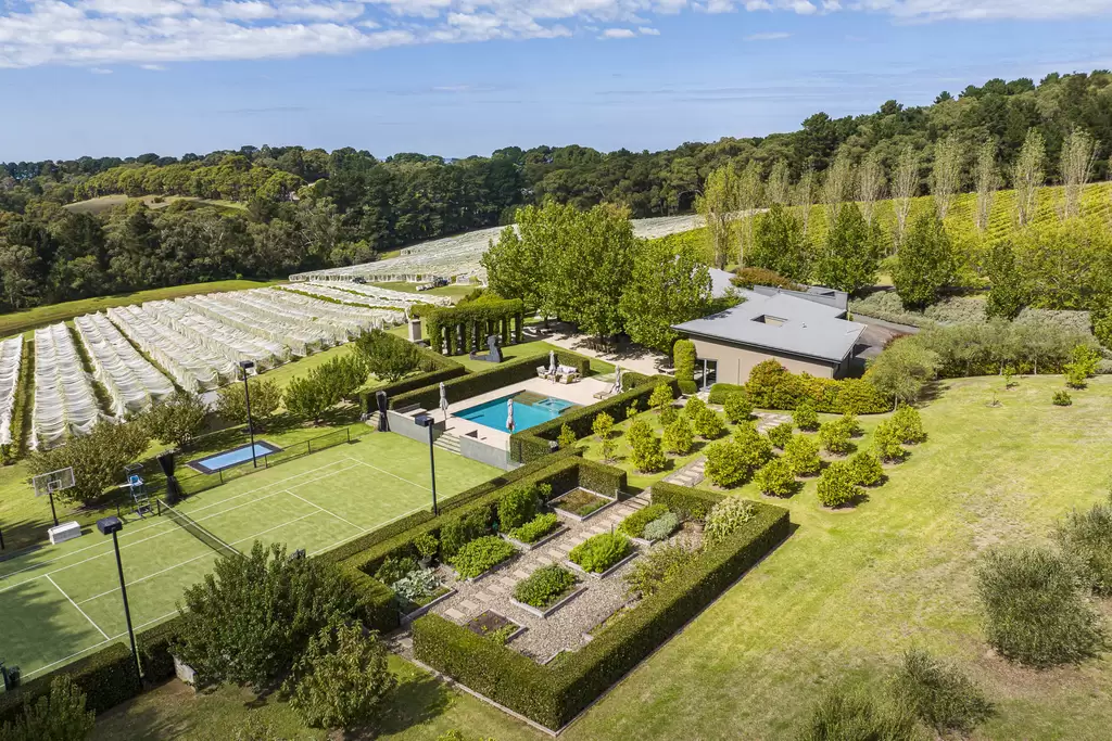 72 Donaldsons Road, Red Hill Sold by Melbourne Sotheby's International Realty