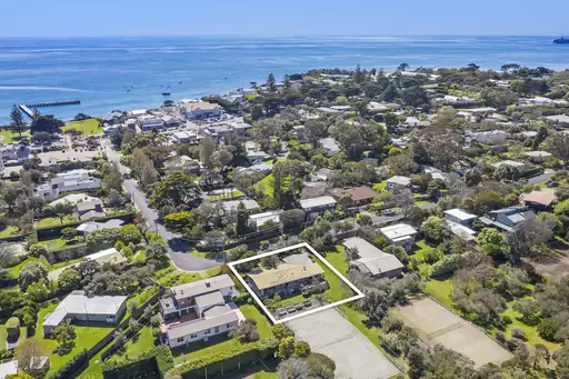 22 Nepean Place, Portsea Sold by Melbourne Sotheby's International Realty