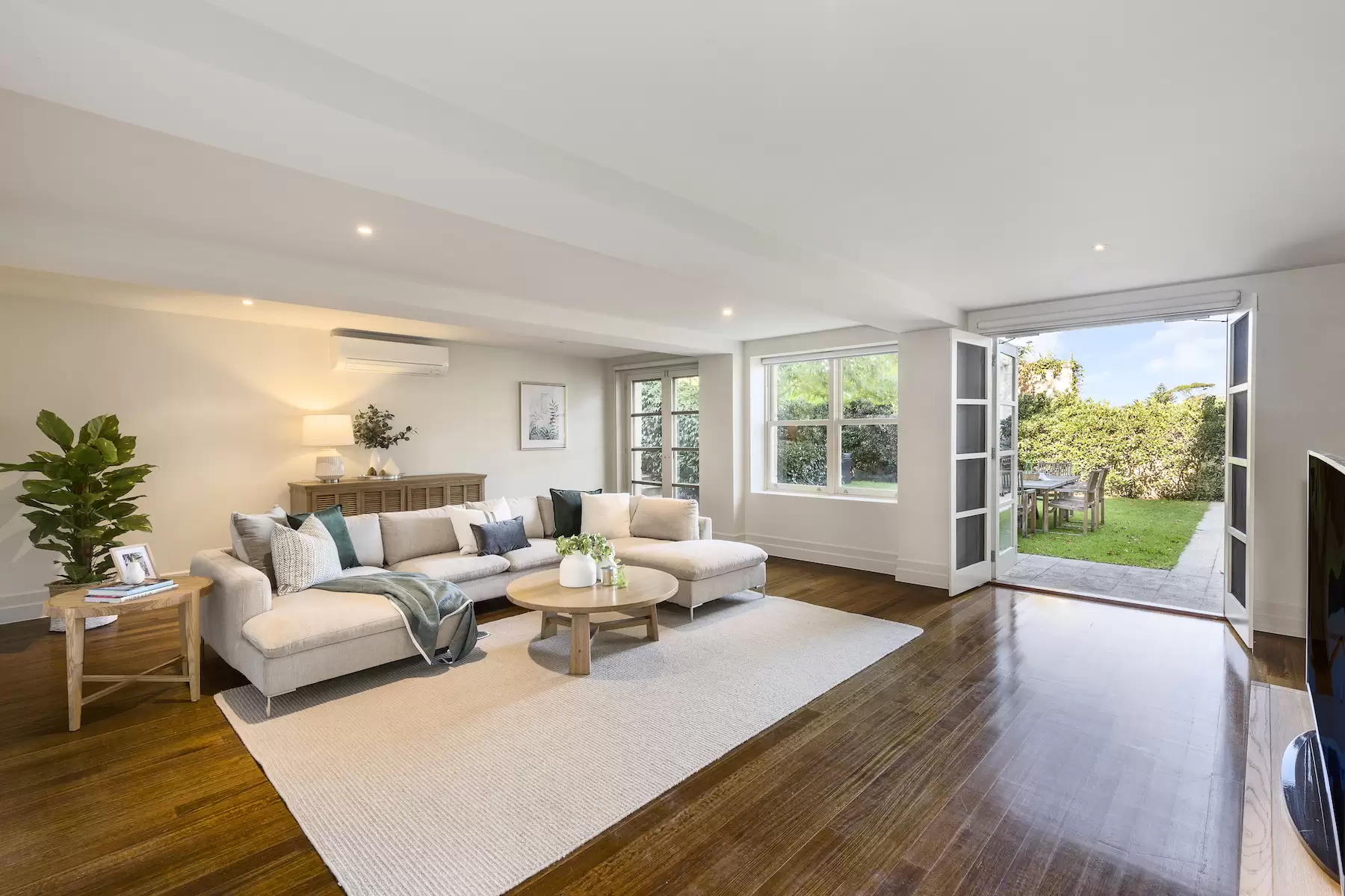 14 Armytage Drive, Portsea Sold by Melbourne Sotheby's International Realty - image 7