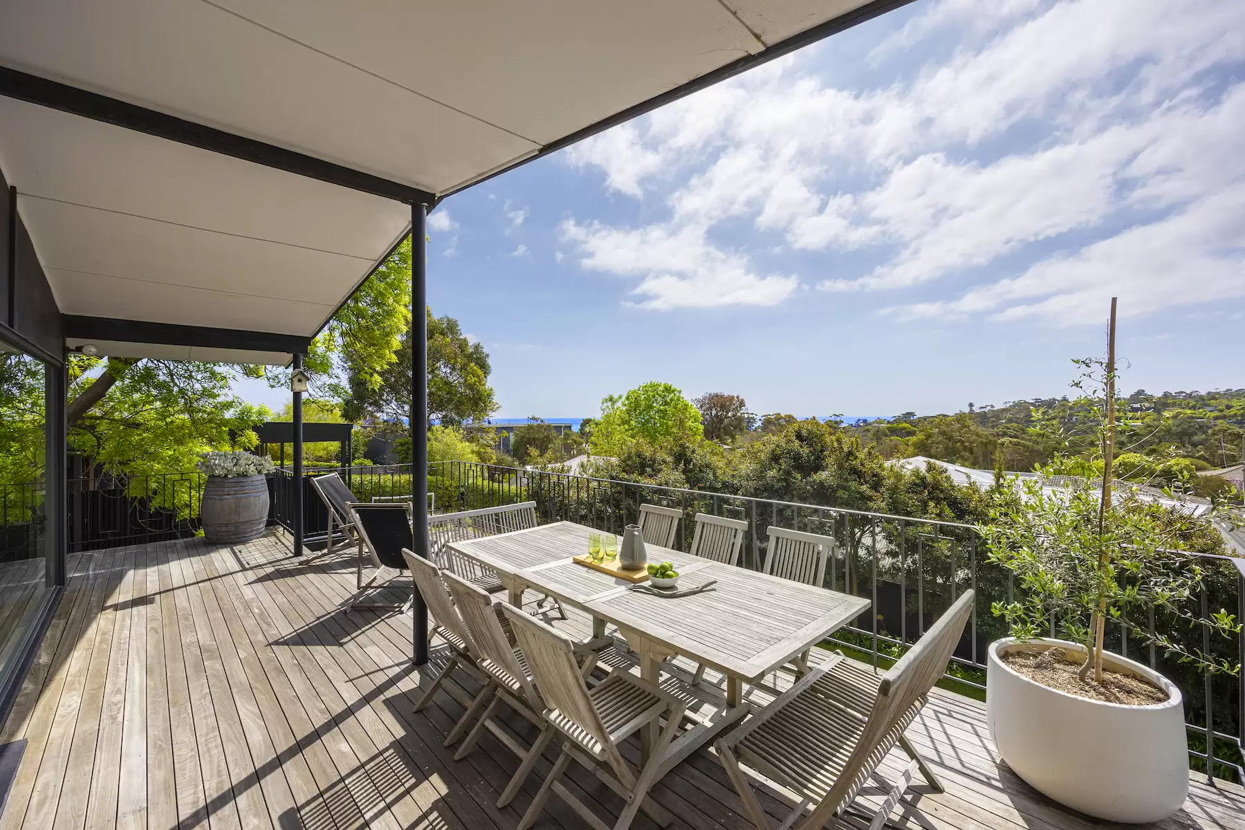 45 Bay Road, Mount Martha Sold by Melbourne Sotheby's International Realty - image 1