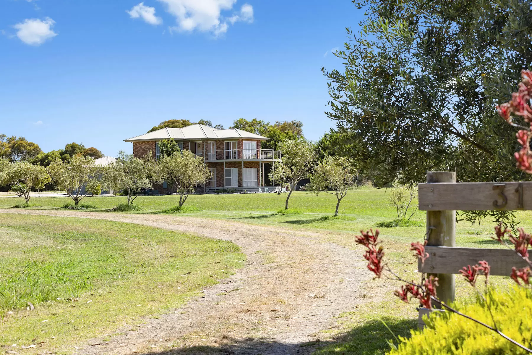 31 Seal Street, Point Leo For Sale by Melbourne Sotheby's International Realty - image 1