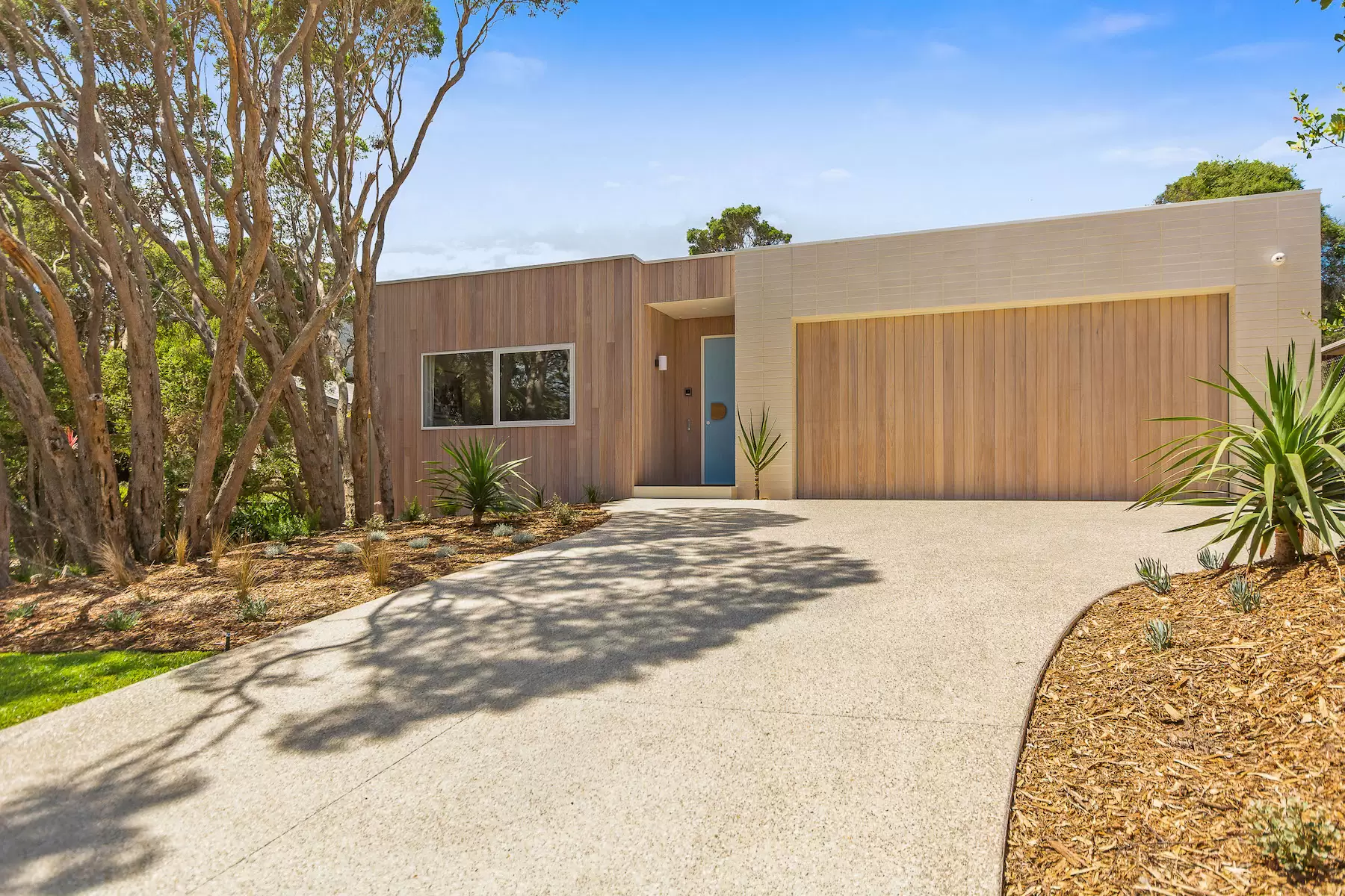 9 Lever Avenue, Blairgowrie Sold by Melbourne Sotheby's International Realty - image 1