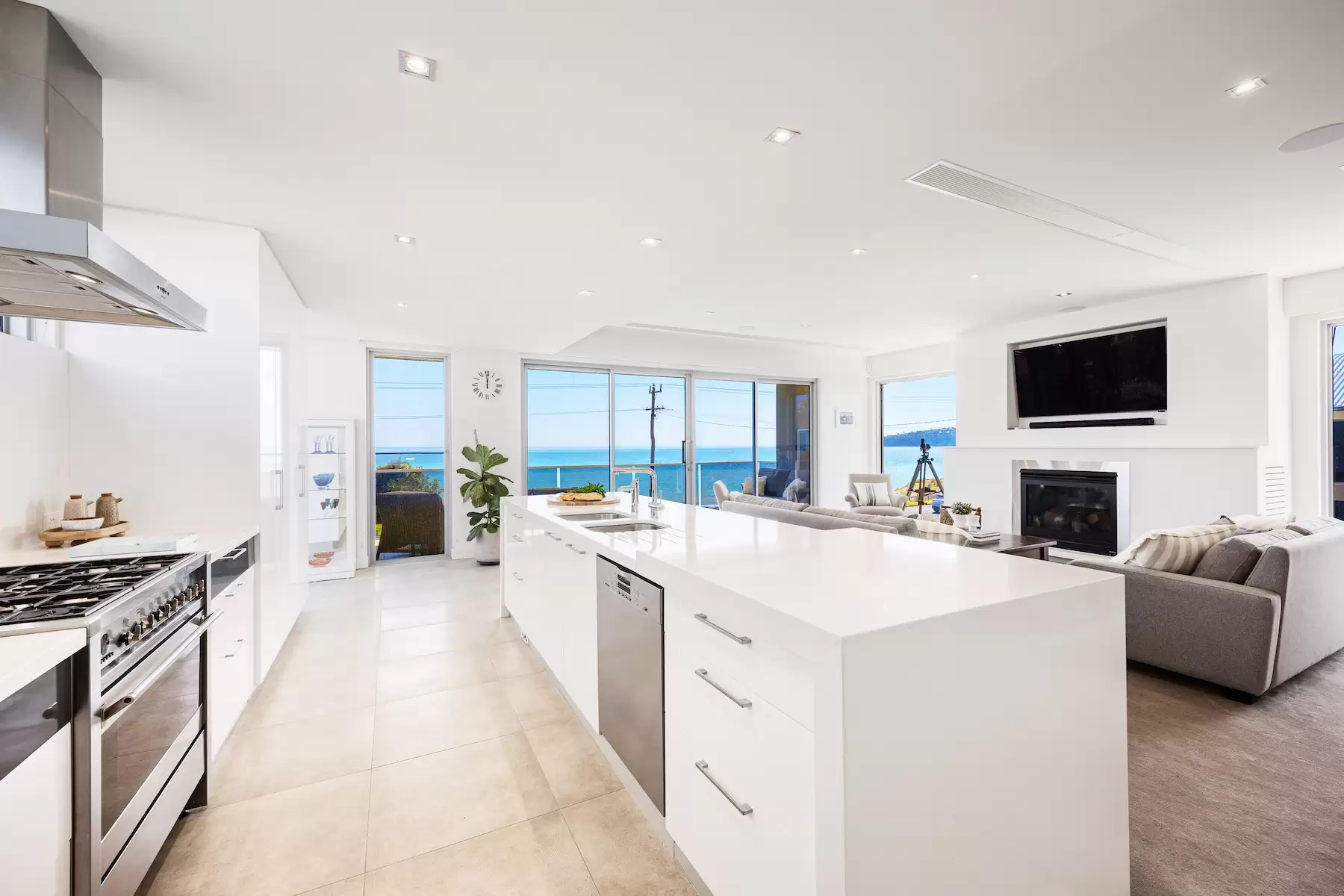 86 Marine Drive, Safety Beach For Sale by Melbourne Sotheby's International Realty - image 8