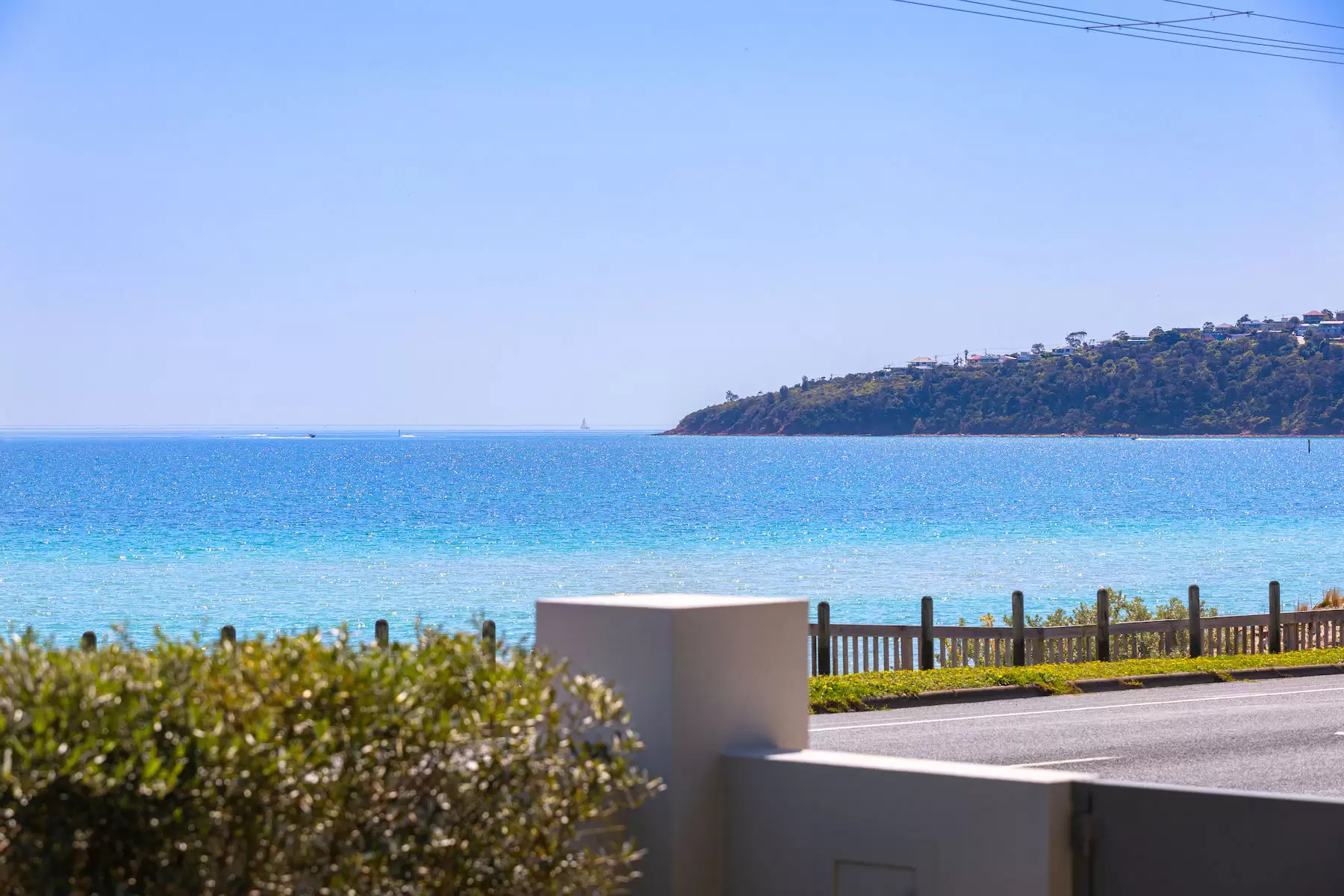 86 Marine Drive, Safety Beach For Sale by Melbourne Sotheby's International Realty - image 2