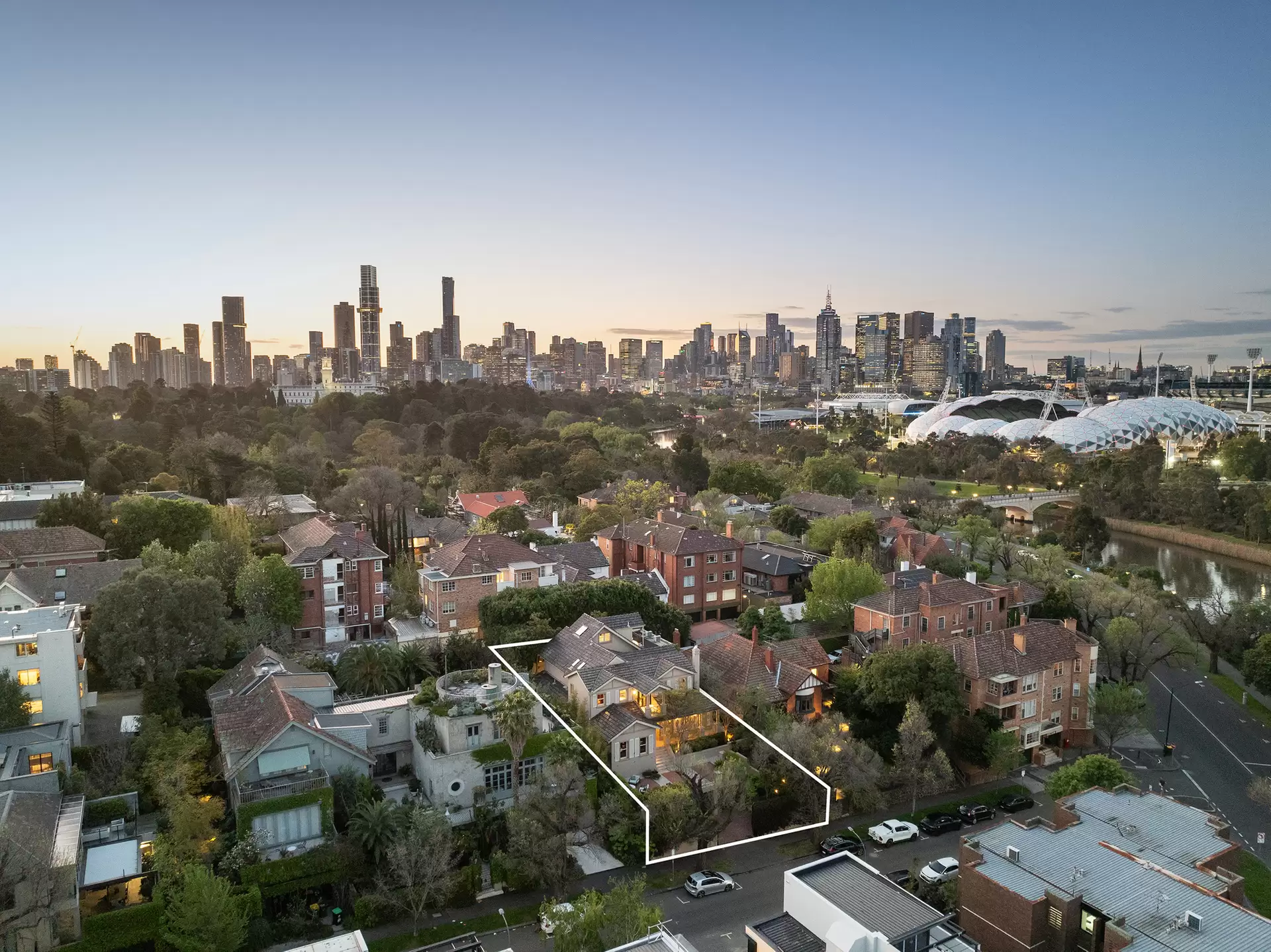 325 Walsh Street, South Yarra For Sale by Melbourne Sotheby's International Realty - image 1