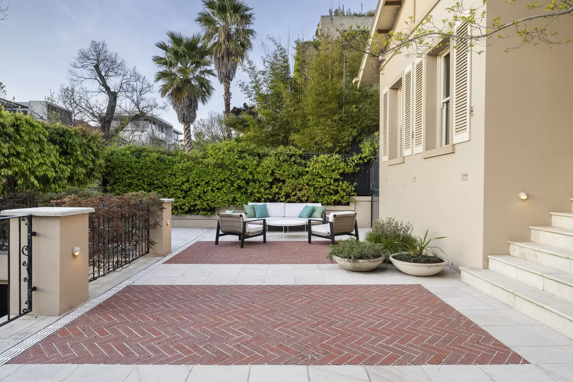 325 Walsh Street, South Yarra For Sale by Melbourne Sotheby's International Realty - image 6