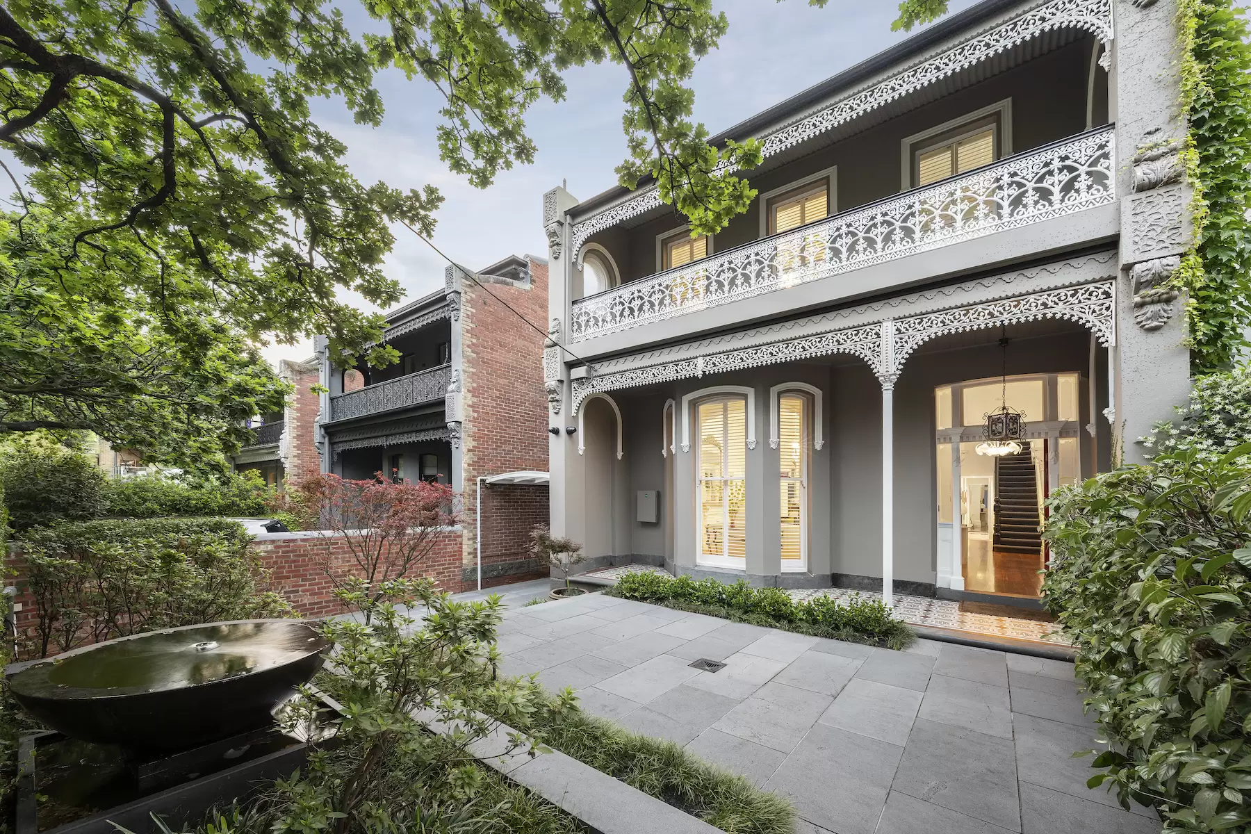 7 Kensington Road, South Yarra Sold by Melbourne Sotheby's International Realty - image 1