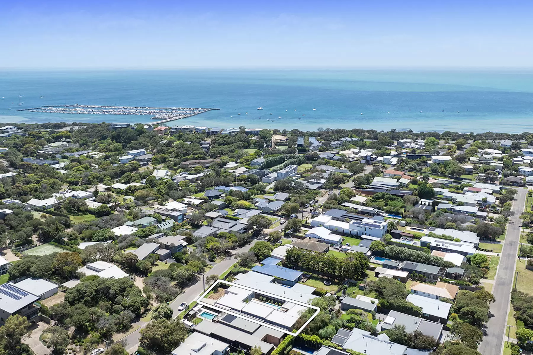 29 Charles Street, Blairgowrie For Sale by Melbourne Sotheby's International Realty - image 4