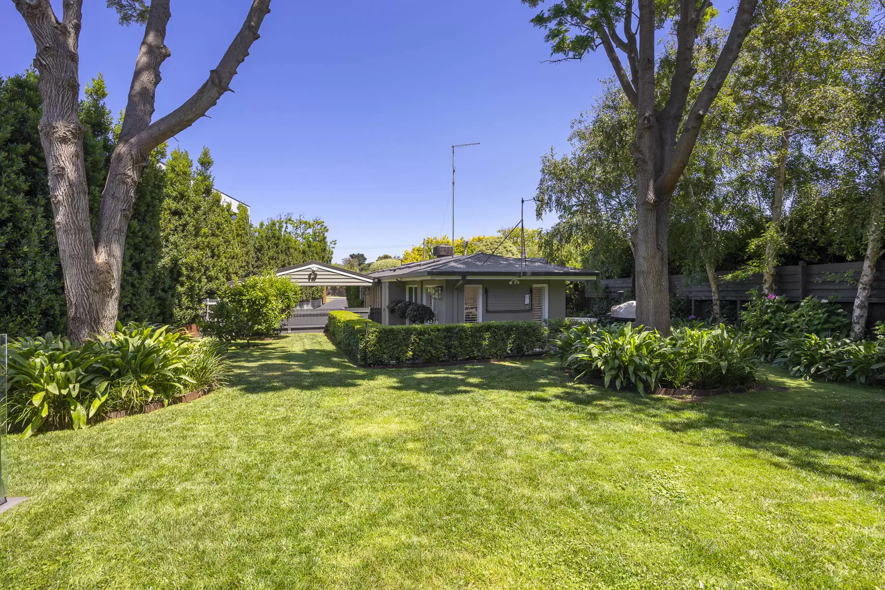 1 Wattle Grove, Portsea For Sale by Melbourne Sotheby's International Realty - image 15