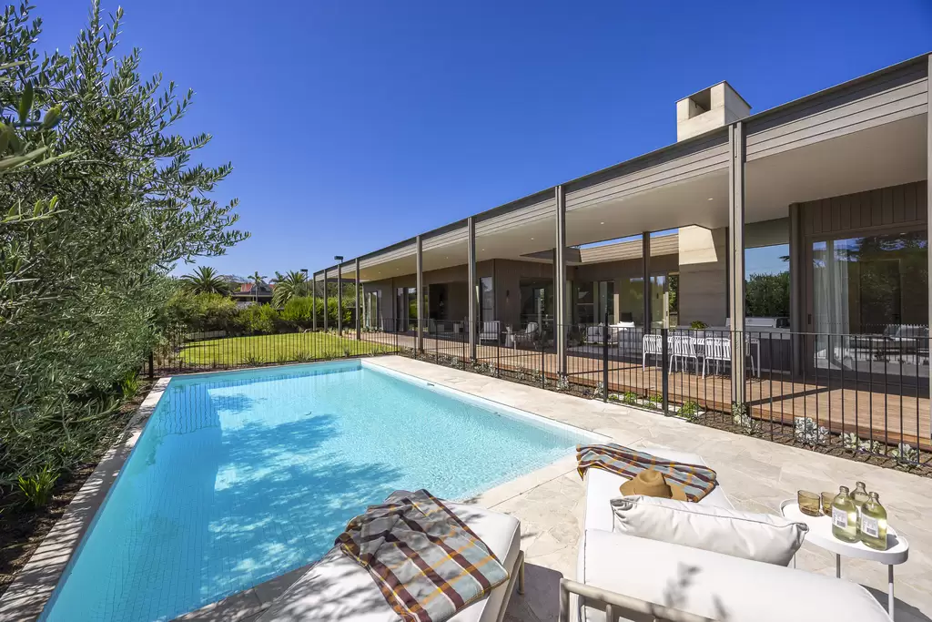 7 Parkside Street, Sorrento For Sale by Melbourne Sotheby's International Realty