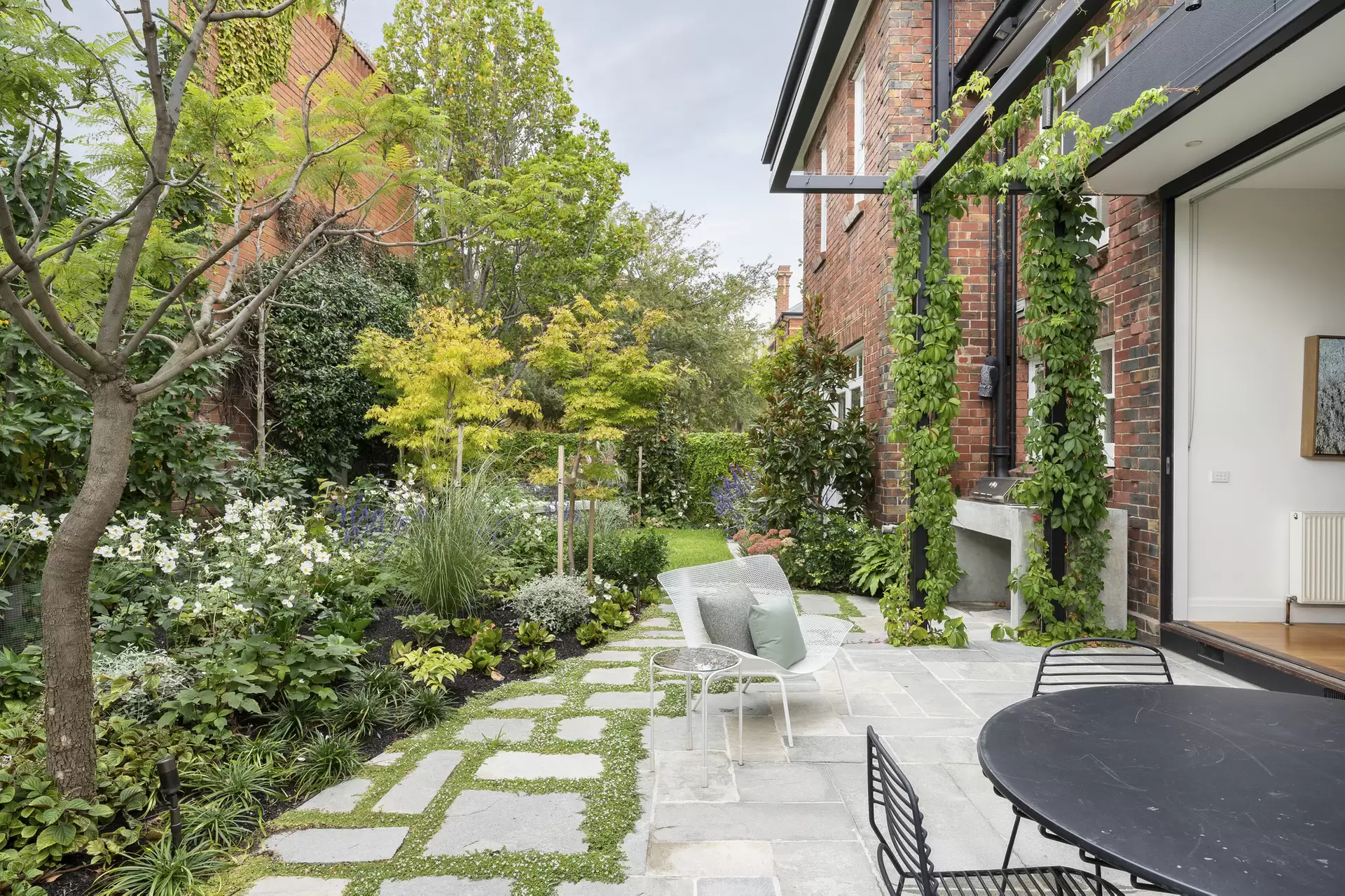 205 Walsh Street, South Yarra For Sale by Melbourne Sotheby's International Realty - image 1