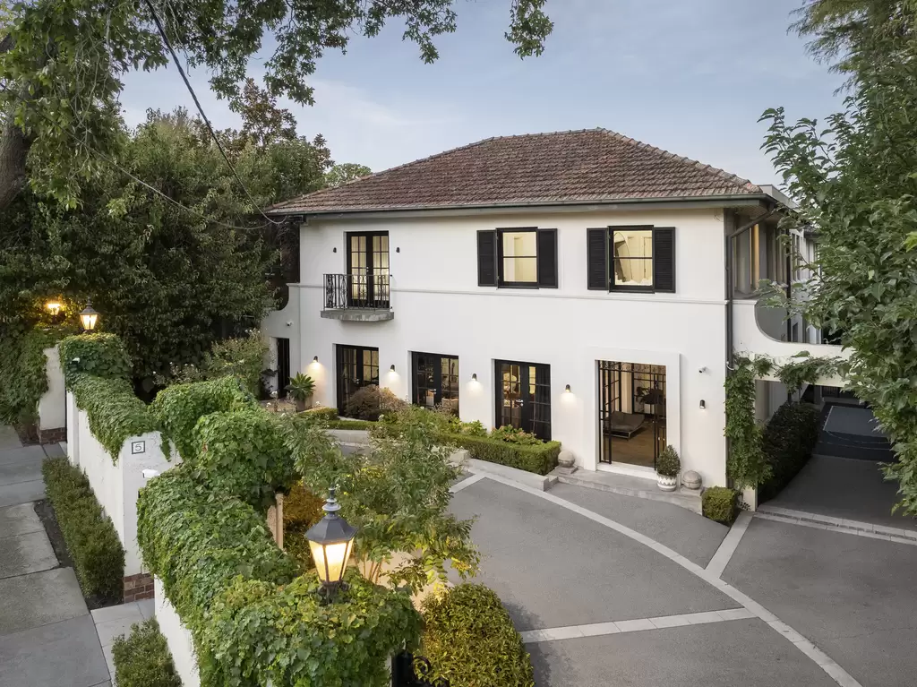 5 Tyalla Crescent, Toorak For Sale by Melbourne Sotheby's International Realty
