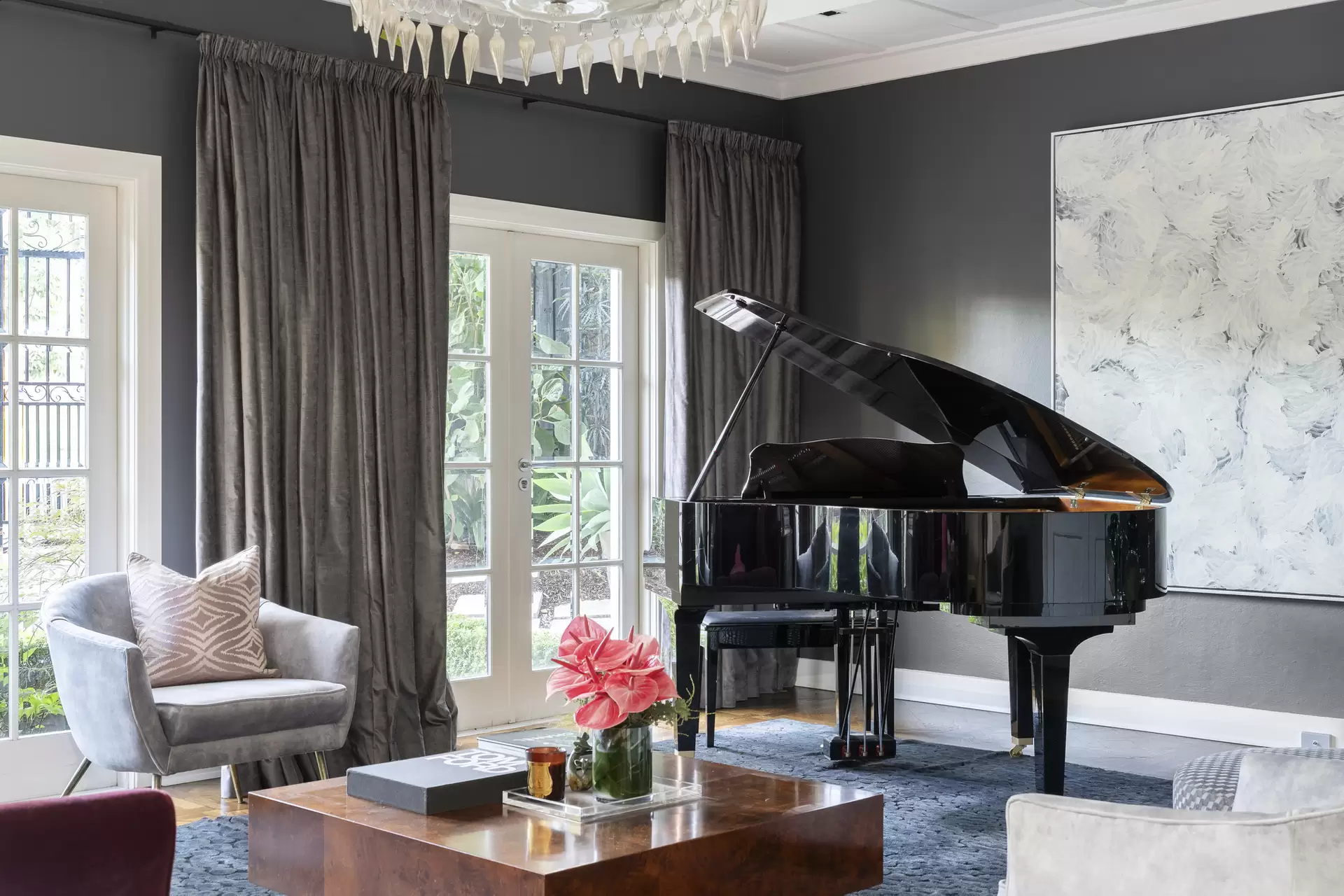 5 Tyalla Crescent, Toorak For Sale by Melbourne Sotheby's International Realty - image 1