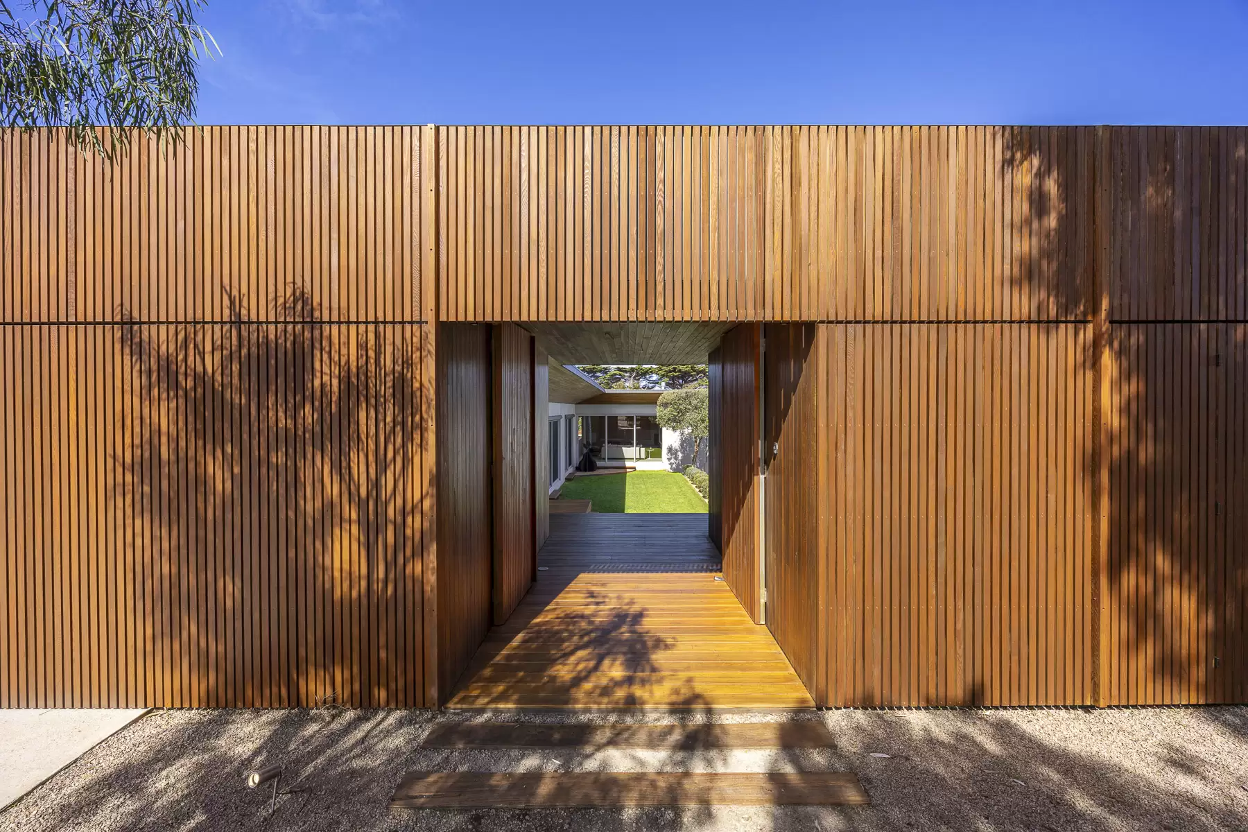 17 Boroondara Road, Sorrento Sold by Melbourne Sotheby's International Realty - image 1