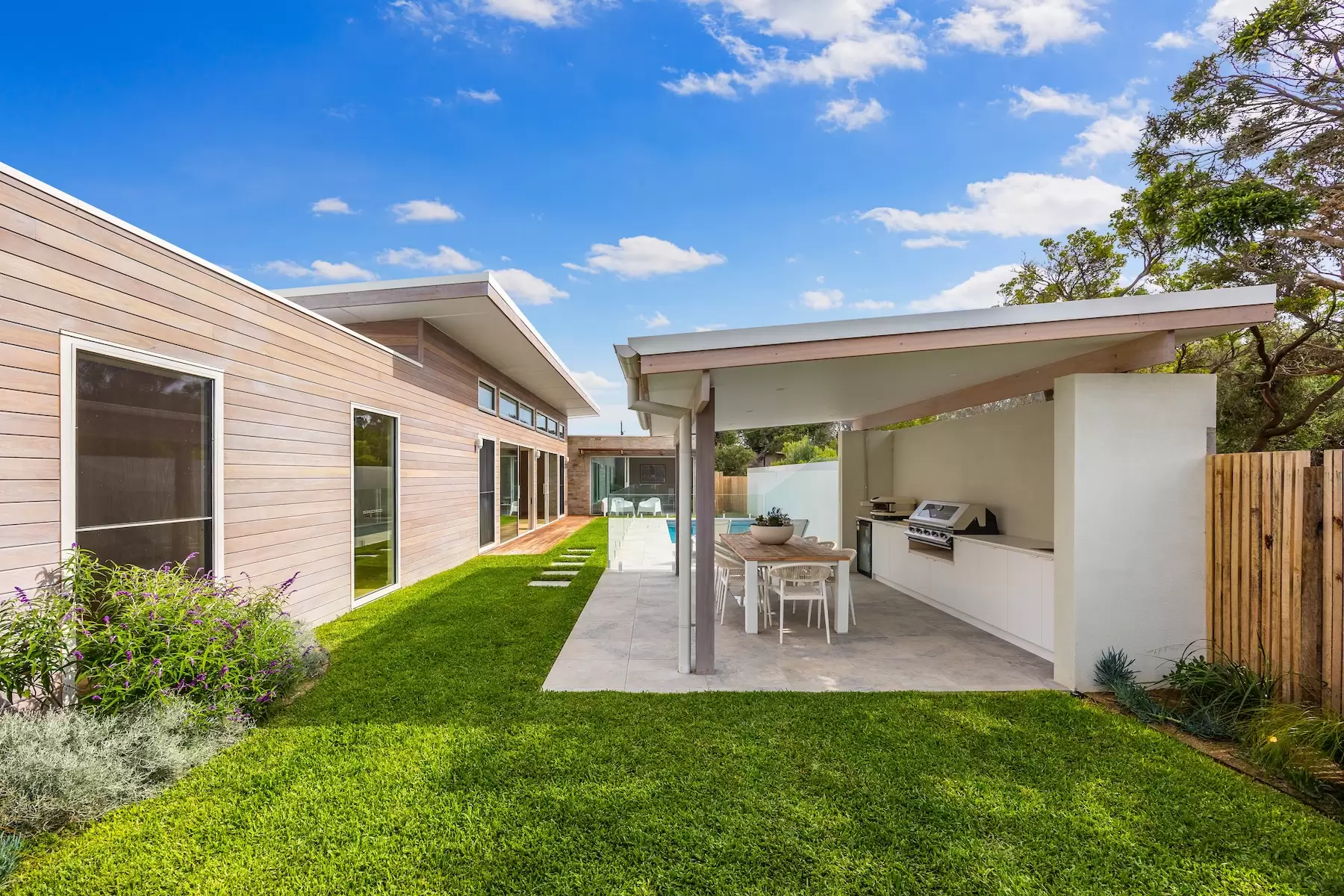 24 Ridley Street, Blairgowrie For Sale by Melbourne Sotheby's International Realty - image 5