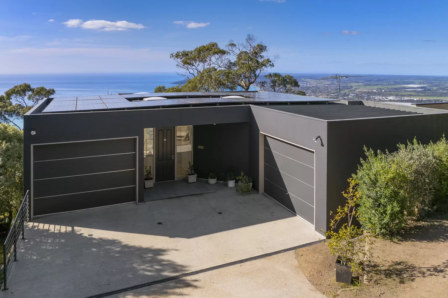 22 Nestle Court, Arthurs Seat For Sale by Melbourne Sotheby's International Realty - image 2