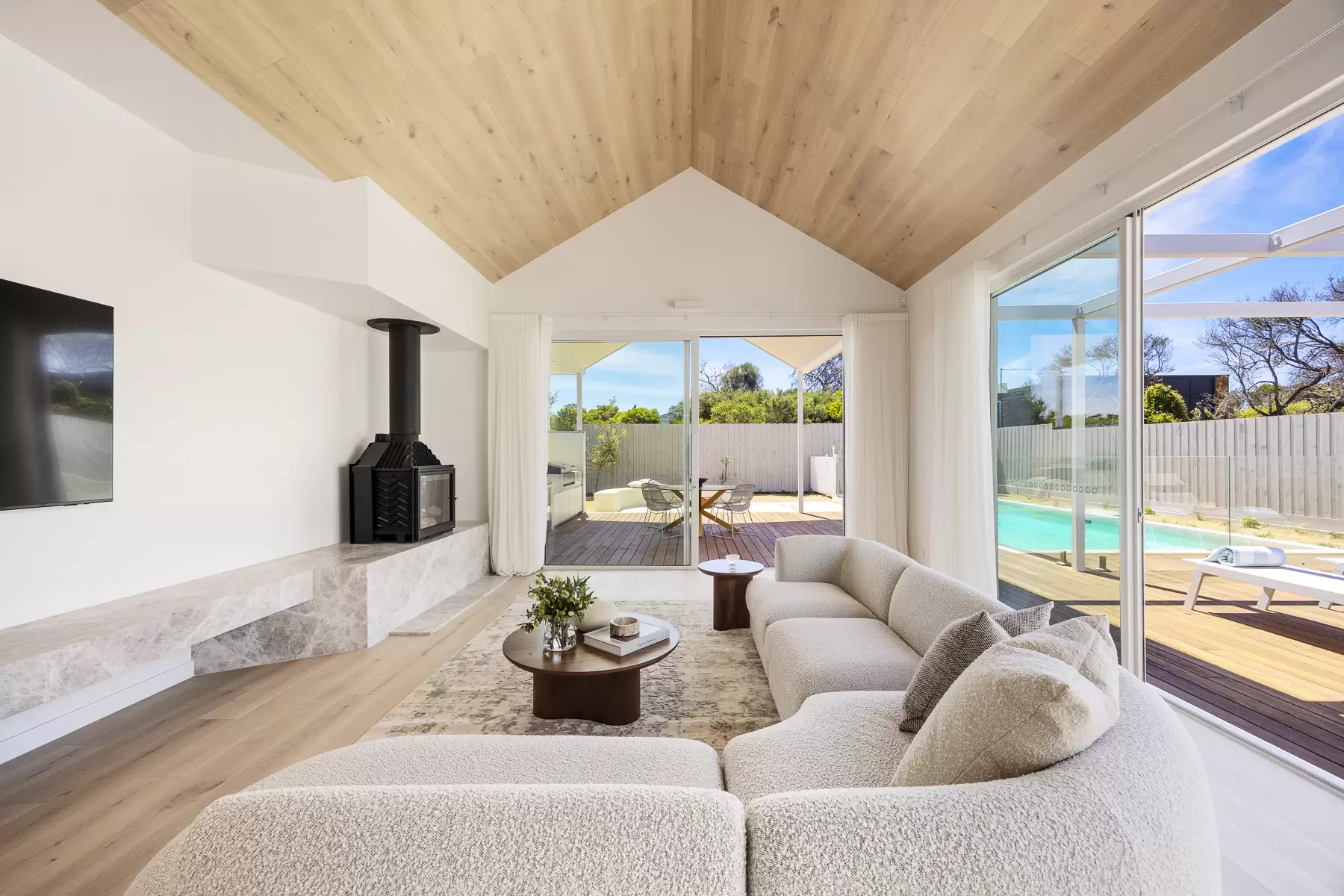 22 Dana Avenue, Blairgowrie For Sale by Melbourne Sotheby's International Realty - image 2