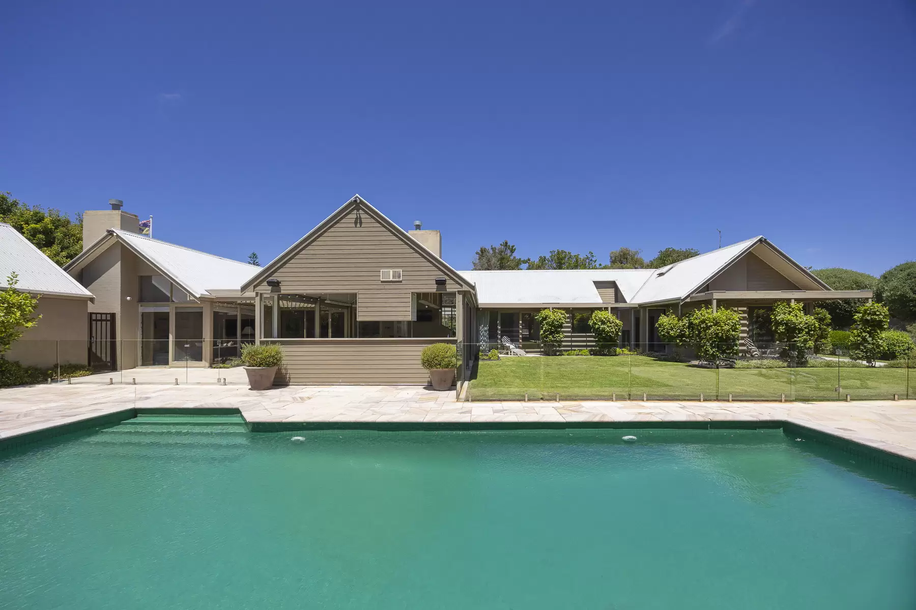 42 Macgregor Avenue, Portsea Sold by Melbourne Sotheby's International Realty - image 2