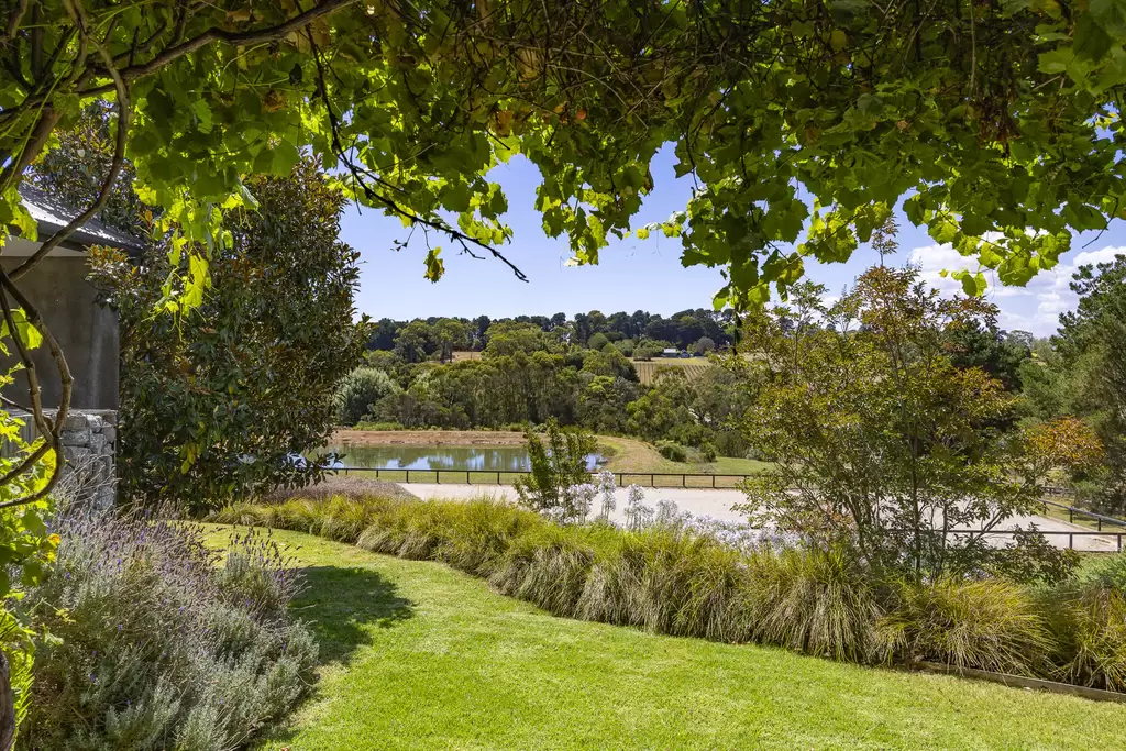 101 Stanleys Road, Red Hill South For Sale by Melbourne Sotheby's International Realty