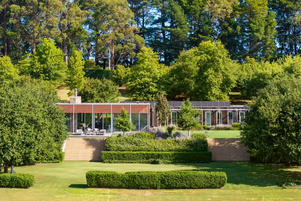 143 Point Leo Road, Red Hill South For Sale by Melbourne Sotheby's International Realty