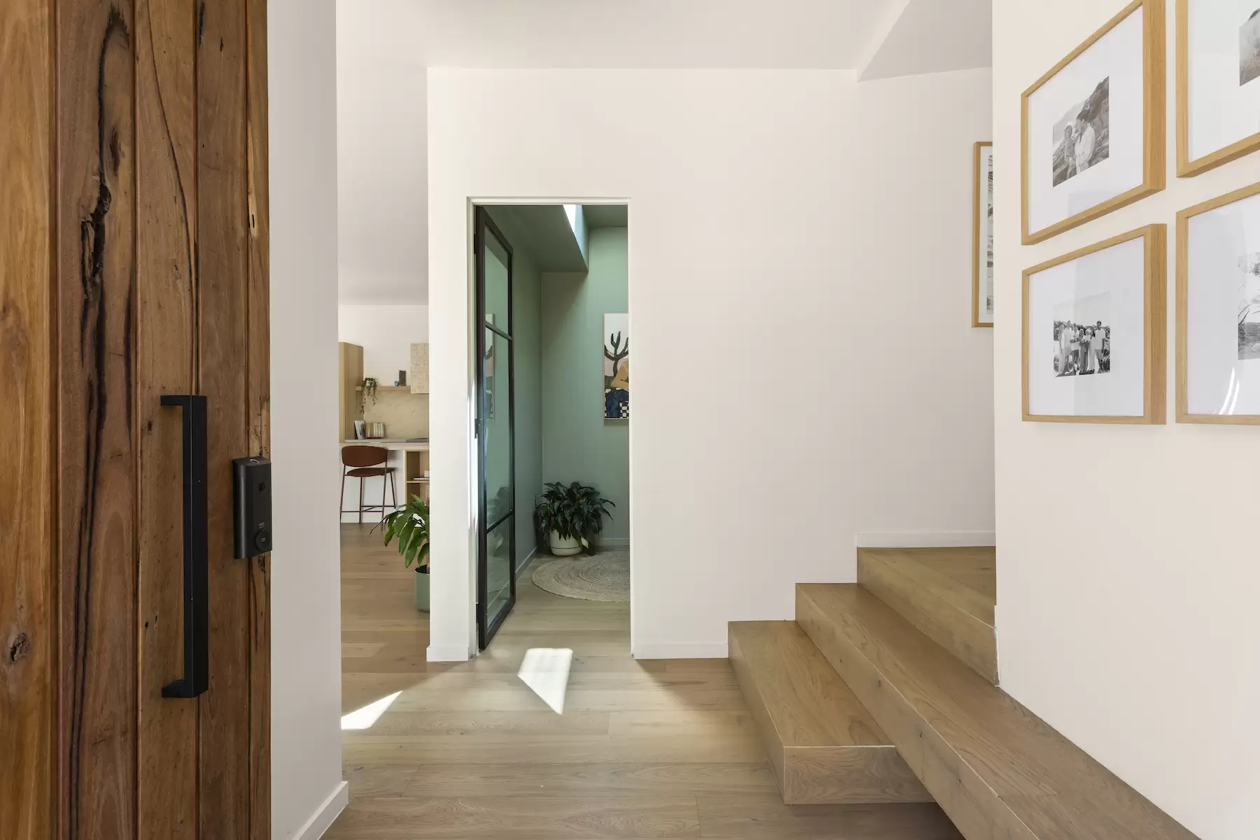 7 Lydgate Street, Blairgowrie For Sale by Melbourne Sotheby's International Realty - image 4