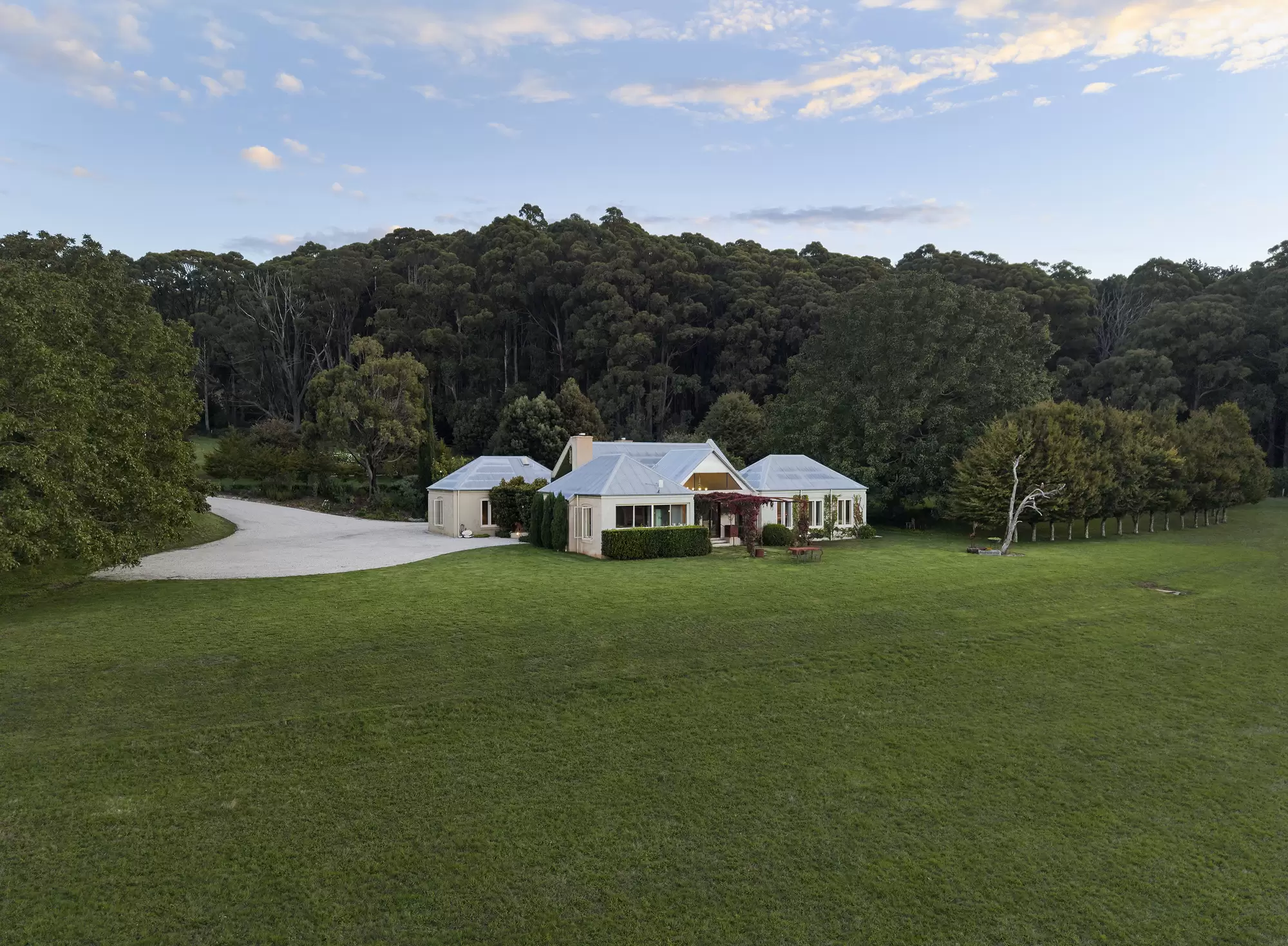101 Hylands Road, Hesket For Sale by Melbourne Sotheby's International Realty - image 4