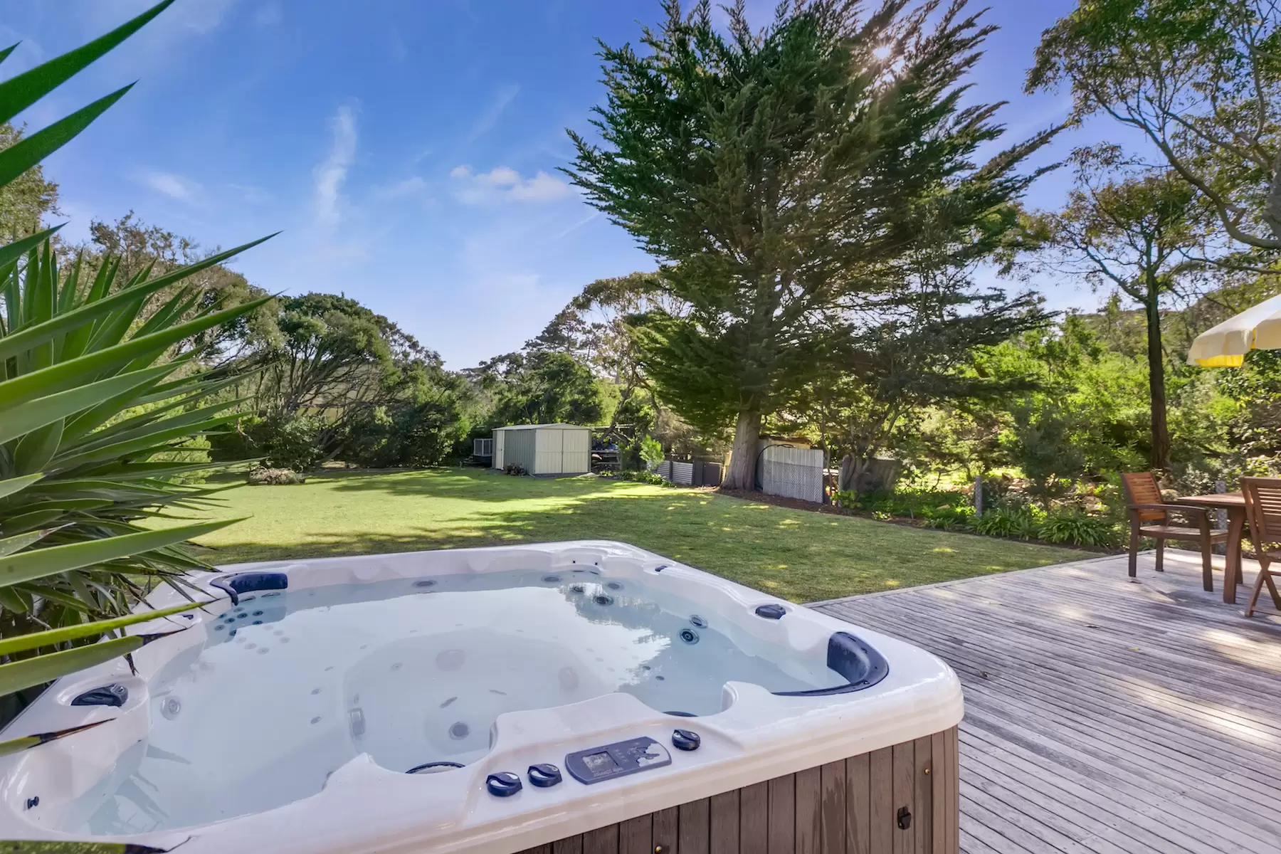 88 St Johns Wood Road, Blairgowrie Sold by Melbourne Sotheby's International Realty - image 2